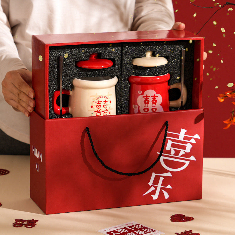 Double Happiness Ceramic Mug Gift Set – Traditional Chinese Wedding Tea Cups with Lids & Spoons