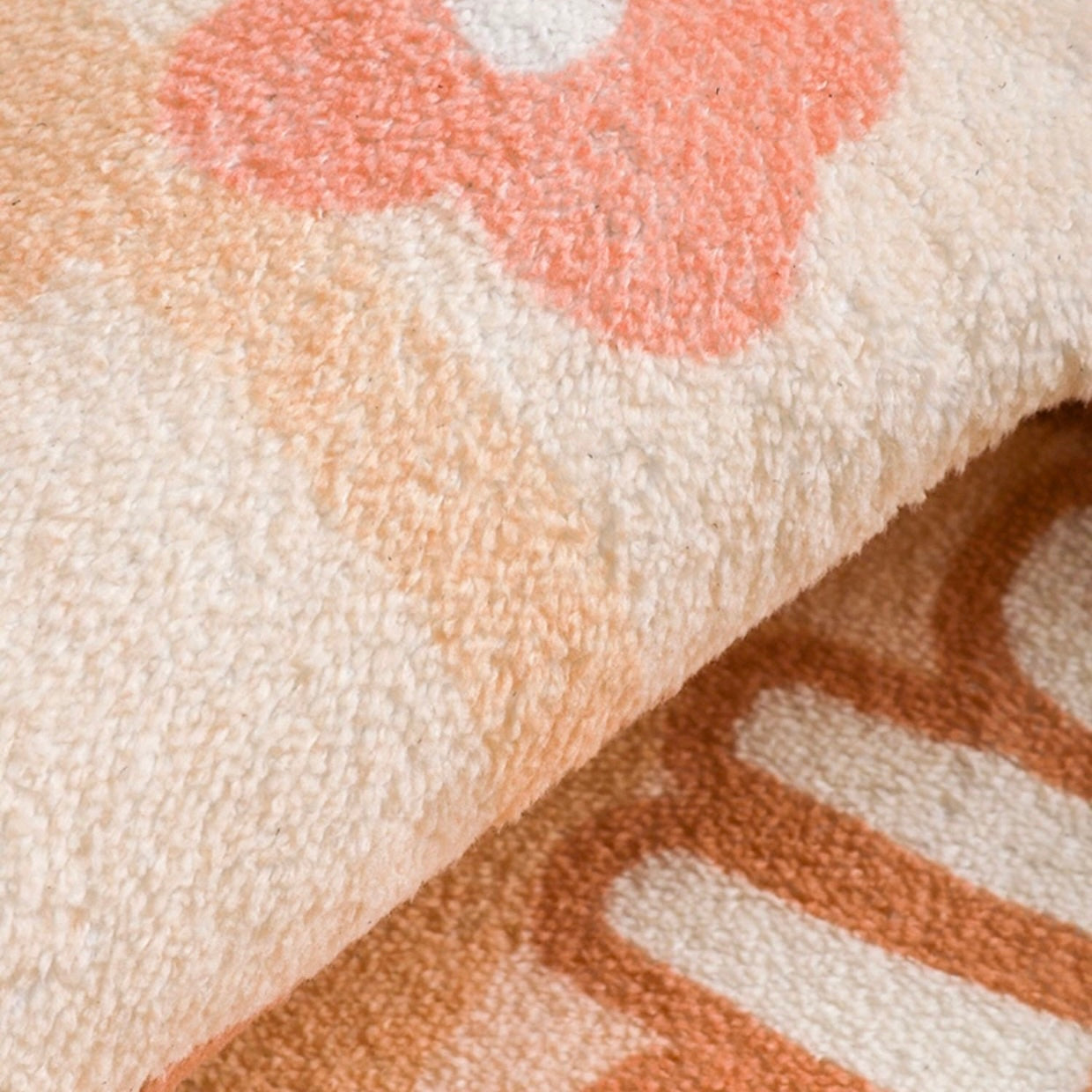 Piggy‘s Cake Plush Bedside Rug | Ultra-Soft 100x100cm Round Carpet | Cozy & Soft Design