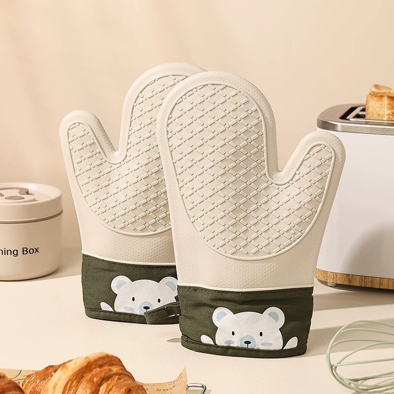 Cute Bear Heat-Resistant Silicone Oven Gloves - Set of 2, Non-Slip Baking Mitts for Cooking & Baking