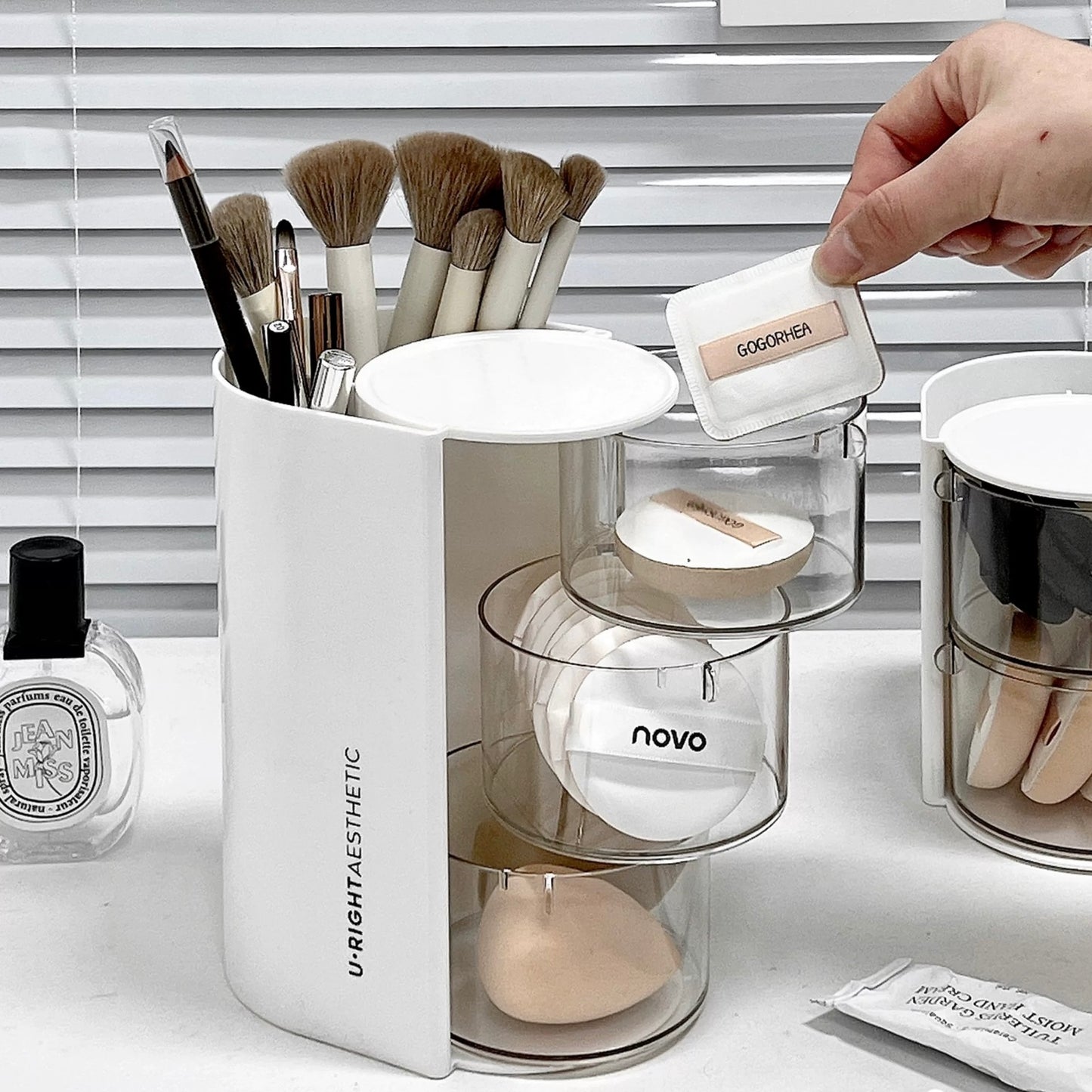 Rotating Makeup Brush and Sponge Organizer – Compact 3-Tier Storage Box