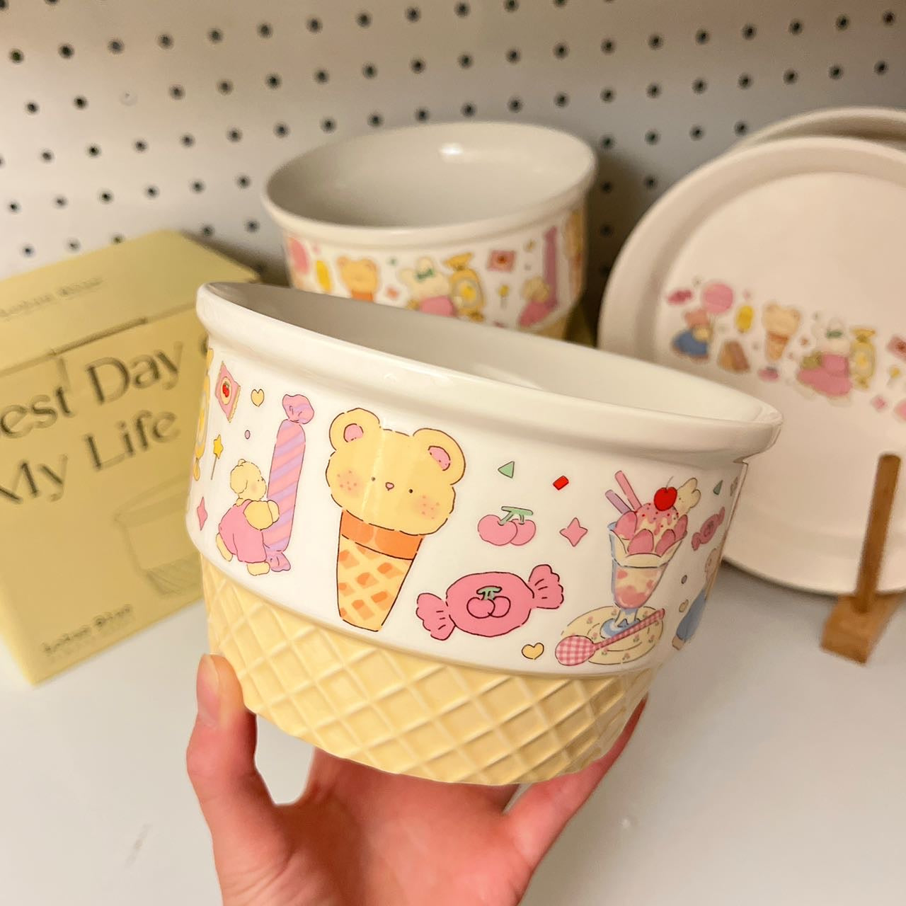 Cute Ice Cream Party Ceramic Ramen Bowl – 1050ML Large Capacity, Microwave & Dishwasher Safe