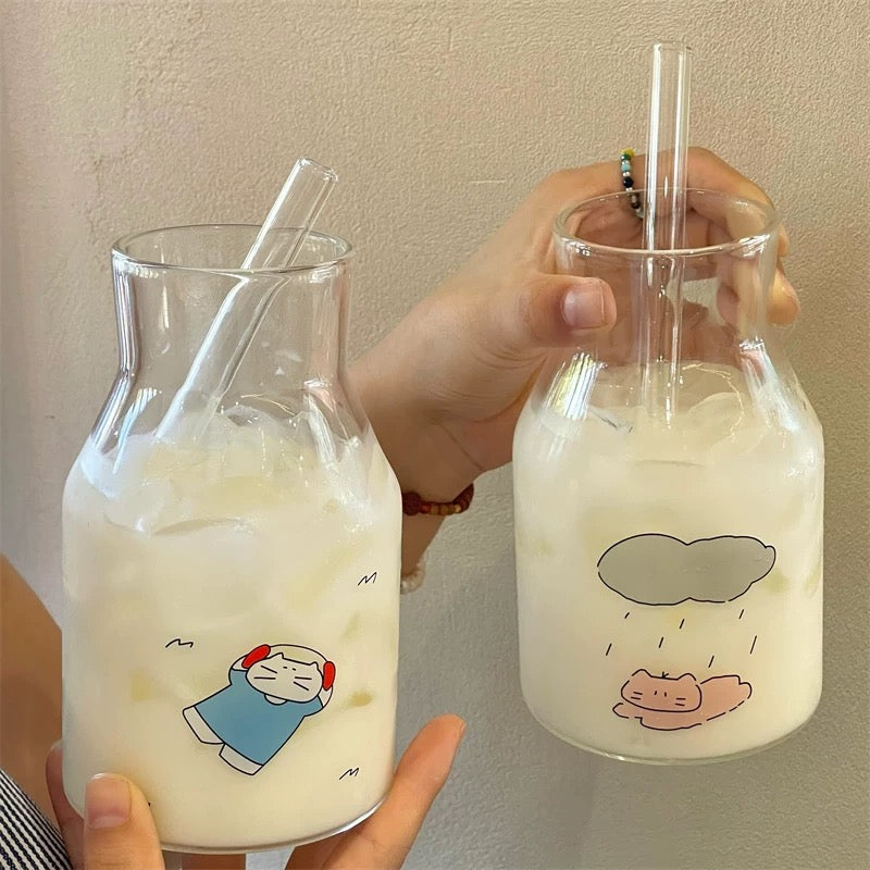 Adorable Cat Line-Art Glass Pitcher with Thick Straw, 650ML Capacity