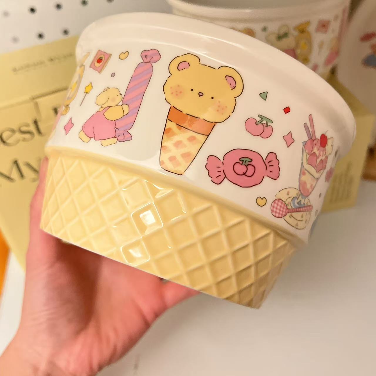 Cute Ice Cream Party Ceramic Ramen Bowl – 1050ML Large Capacity, Microwave & Dishwasher Safe
