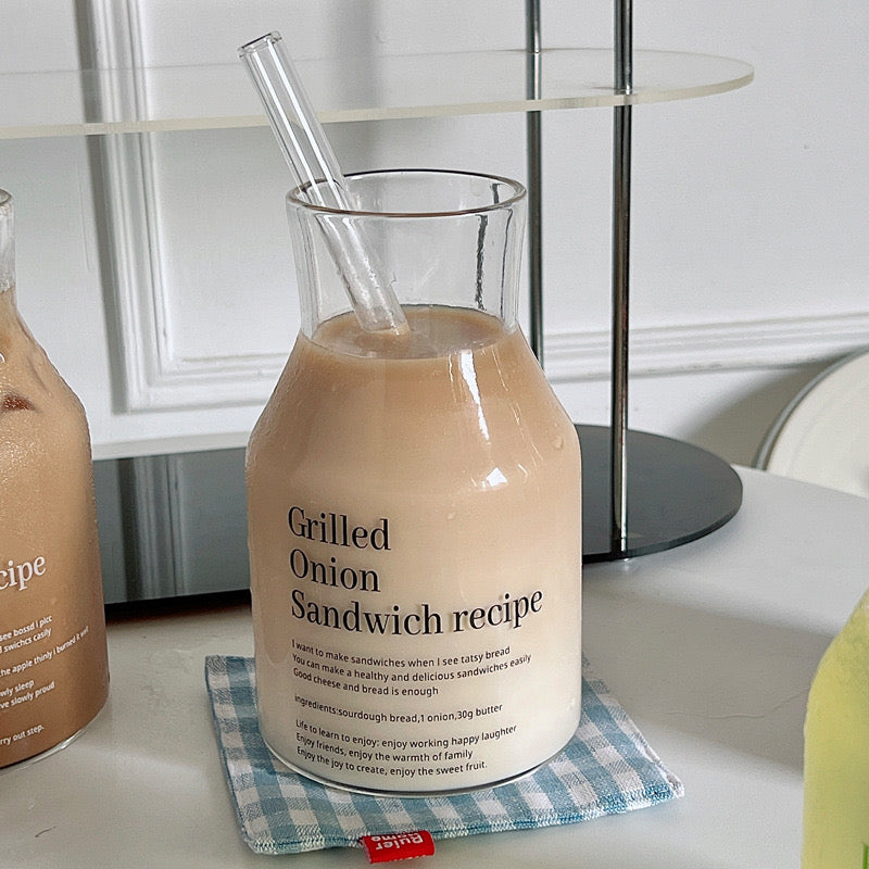 Large Capacity Glass Pitcher with Thick Straw - 650ml, Microwave Safe