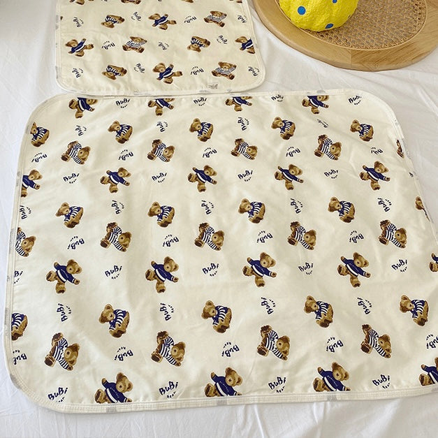 Adorable Bear Menstrual Waterproof Pad - 80x110cm Reusable Protective Bed Mat for Periods